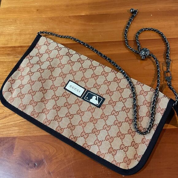 Gucci travel shoe bag. Can be used as a bum. bag or cross body as well. - Picture 1 of 6